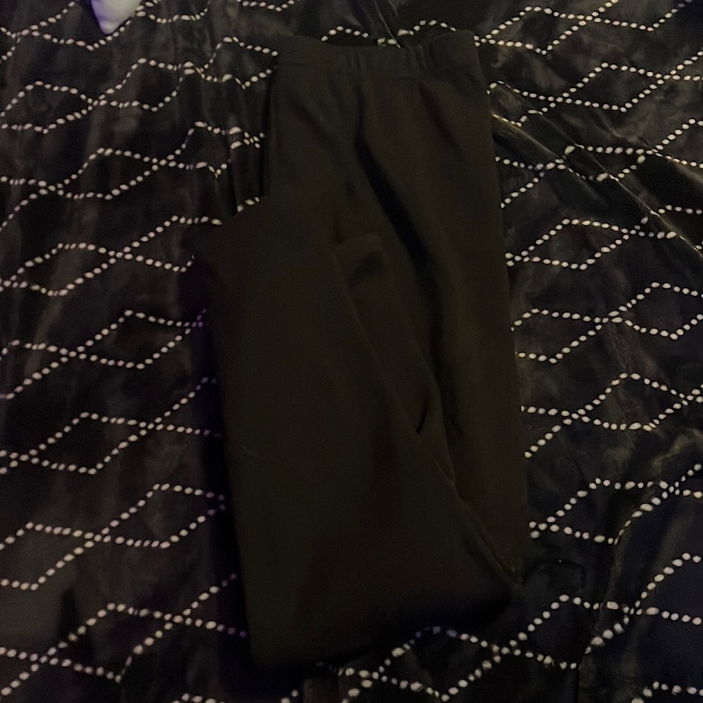 Black leggings.